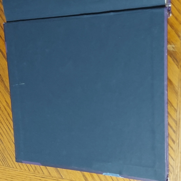 Disney Scary Storybook Collection - Picture 3 of 16